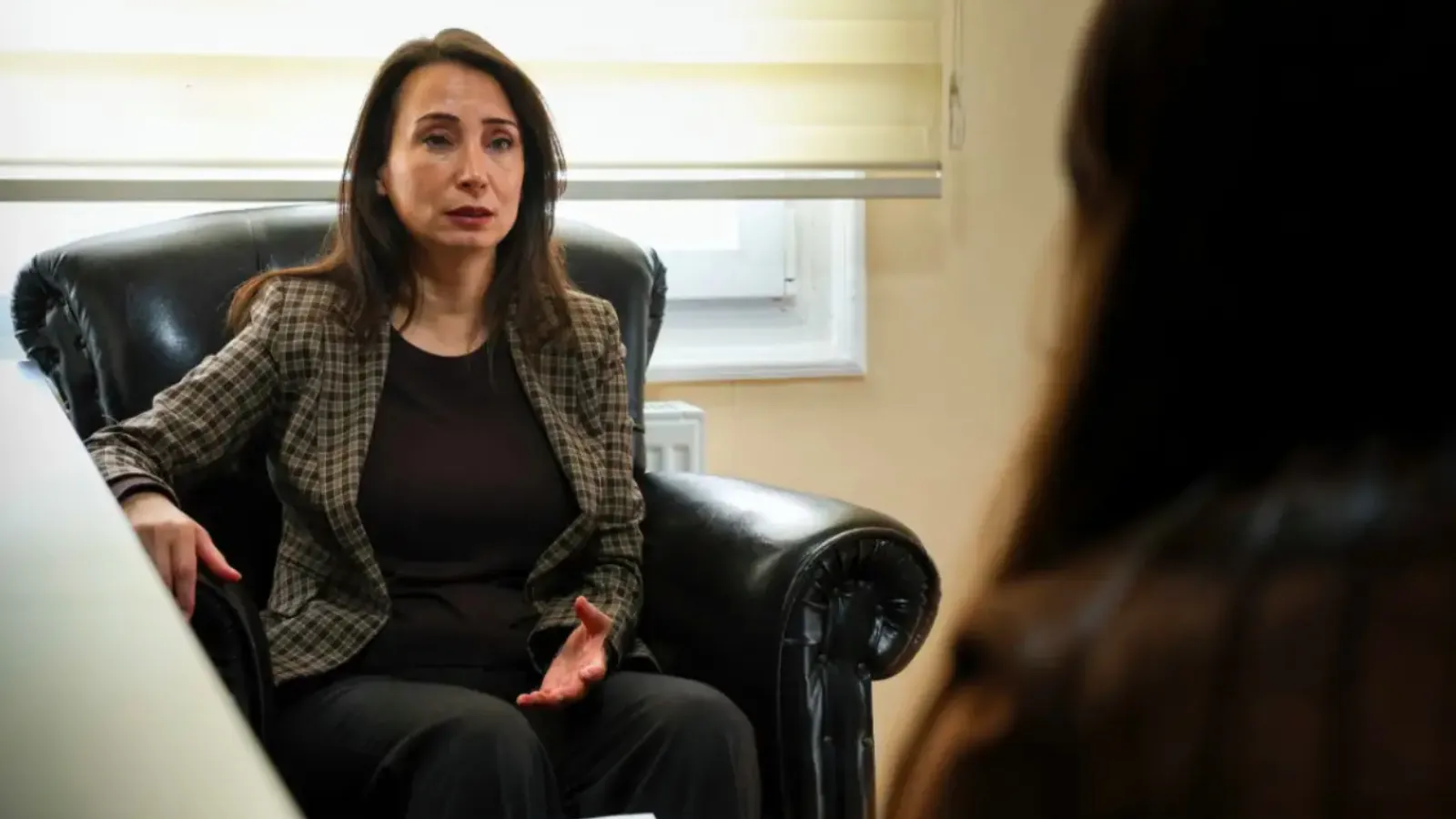 Tülay Hatimoğulları’dan süreç çağrısı: İktidar daha önce Rojava’yı bekledi, şimdi İran’ı bekliyor; hiçbir iktidar toplumsal basınç oluşmadan kendiliğinden adım atmaz