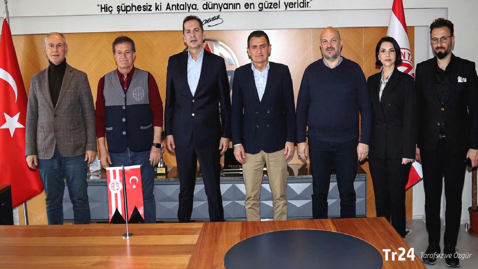 Yavru Vatan’ın bakanlarından Antalyaspor’a ziyaret