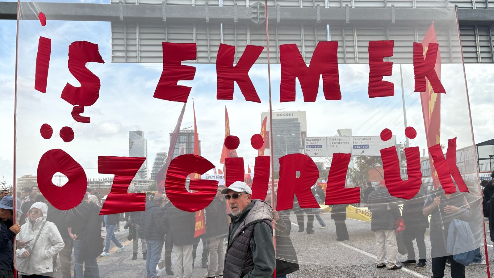 1 Mayıs Emek ve Dayanışma Günü programları netleşti: İstanbul’da yasaklar ve izinli alanlar belli oldu, Ankara ve İzmir’de meydanlar hazır