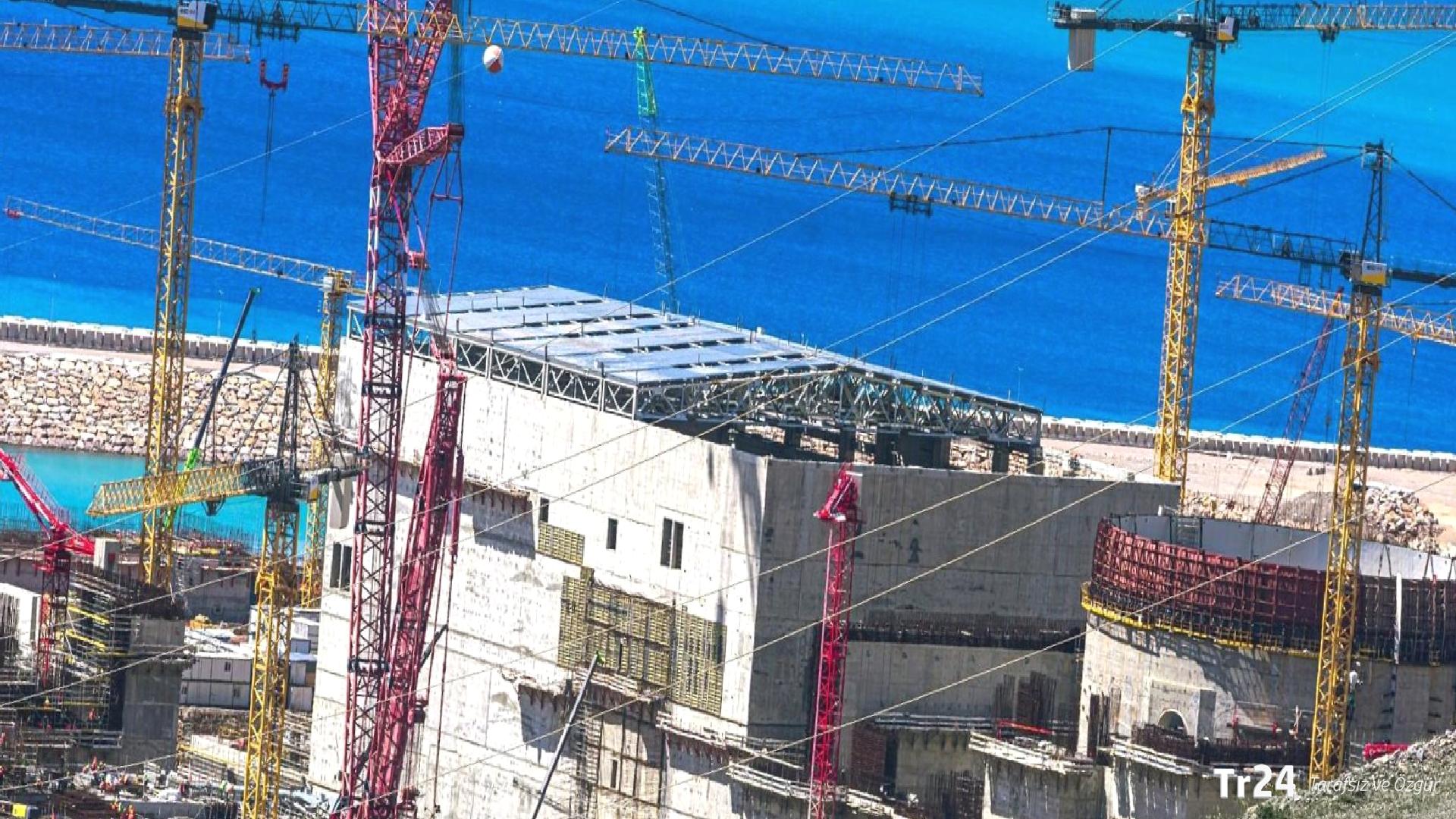 Akkuyu NGS’nin 3’üncü güç ünitesinin makine dairesine ana köprülü vinç yerleştirildi