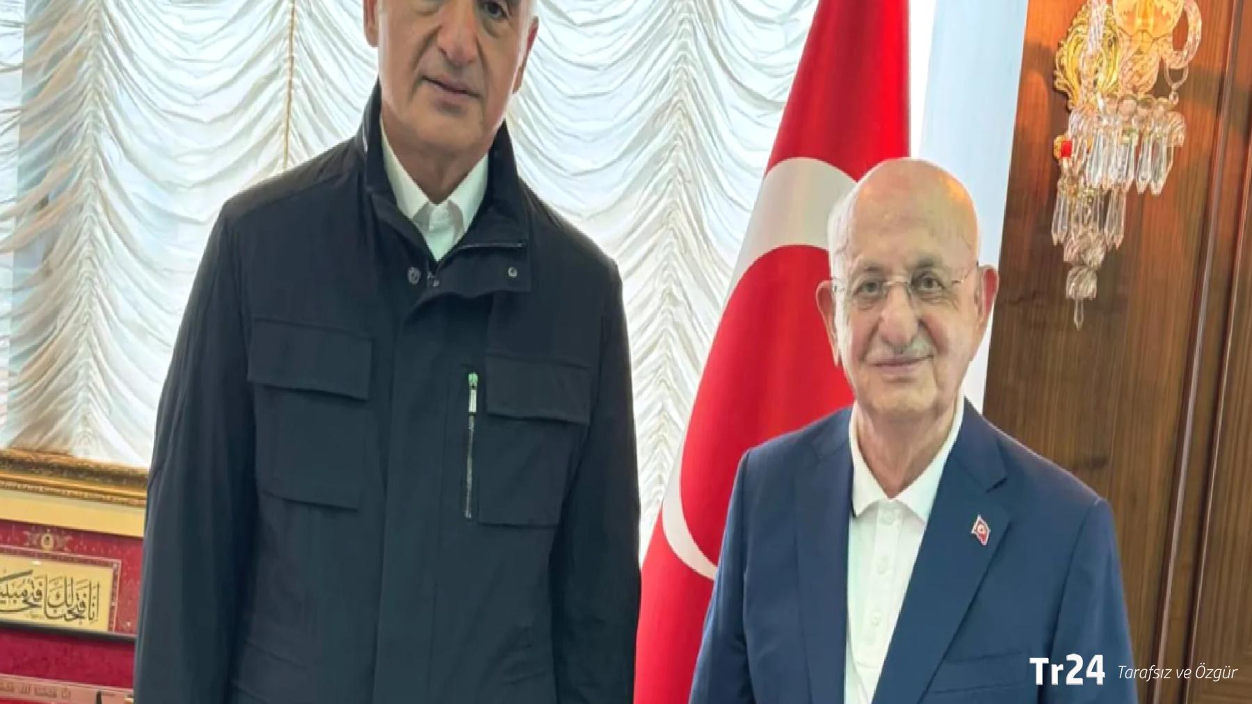 Bakan Ersoy’dan İsmail Kahraman’a ziyaret: Kültür politikalarımızın hafızasında önemli bir yere sahip
