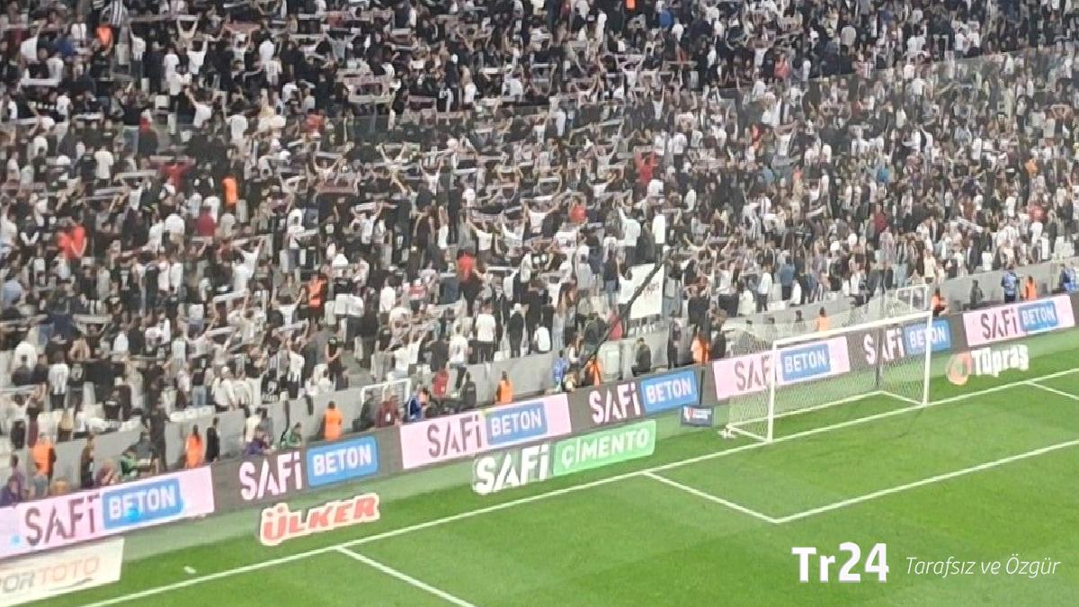 Beşiktaş taraftarından çok konuşulacak protesto!