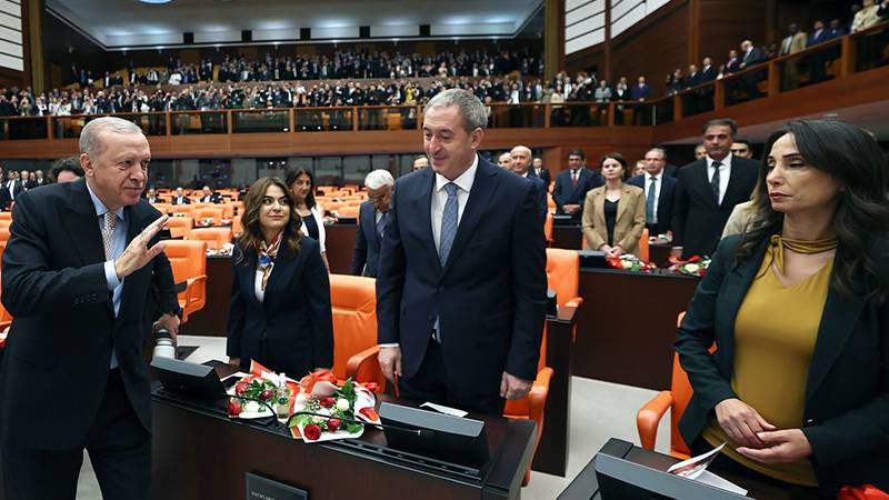 DEM’den yasal düzenleme çağrısı: Bahçeli’nin önerdiği somut adımlar sürecin ilerletilmesi için önemli, gözler Meclis’te ve iktidarda!