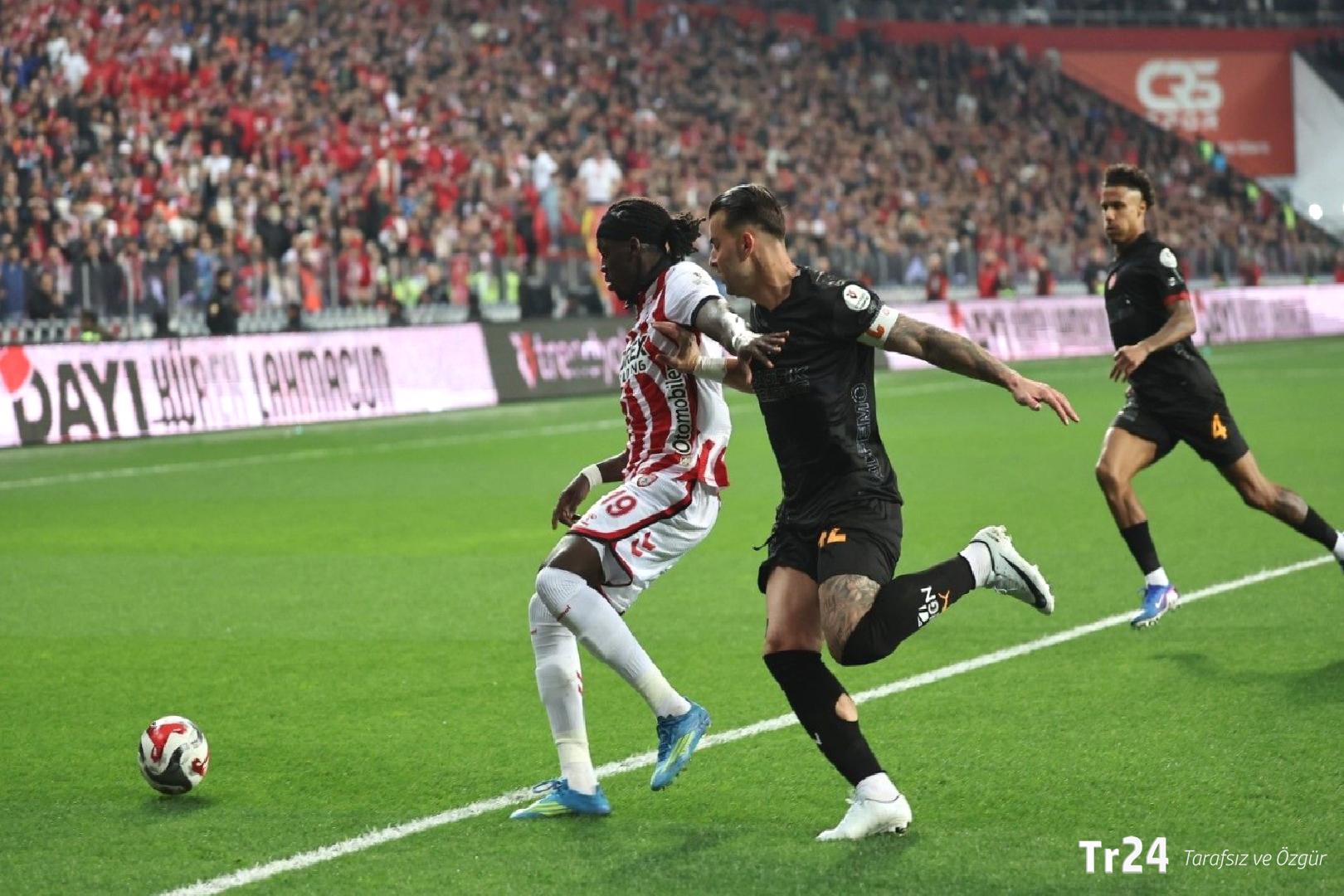 Galatasaray ligdeki 4. mağlubiyetini aldı