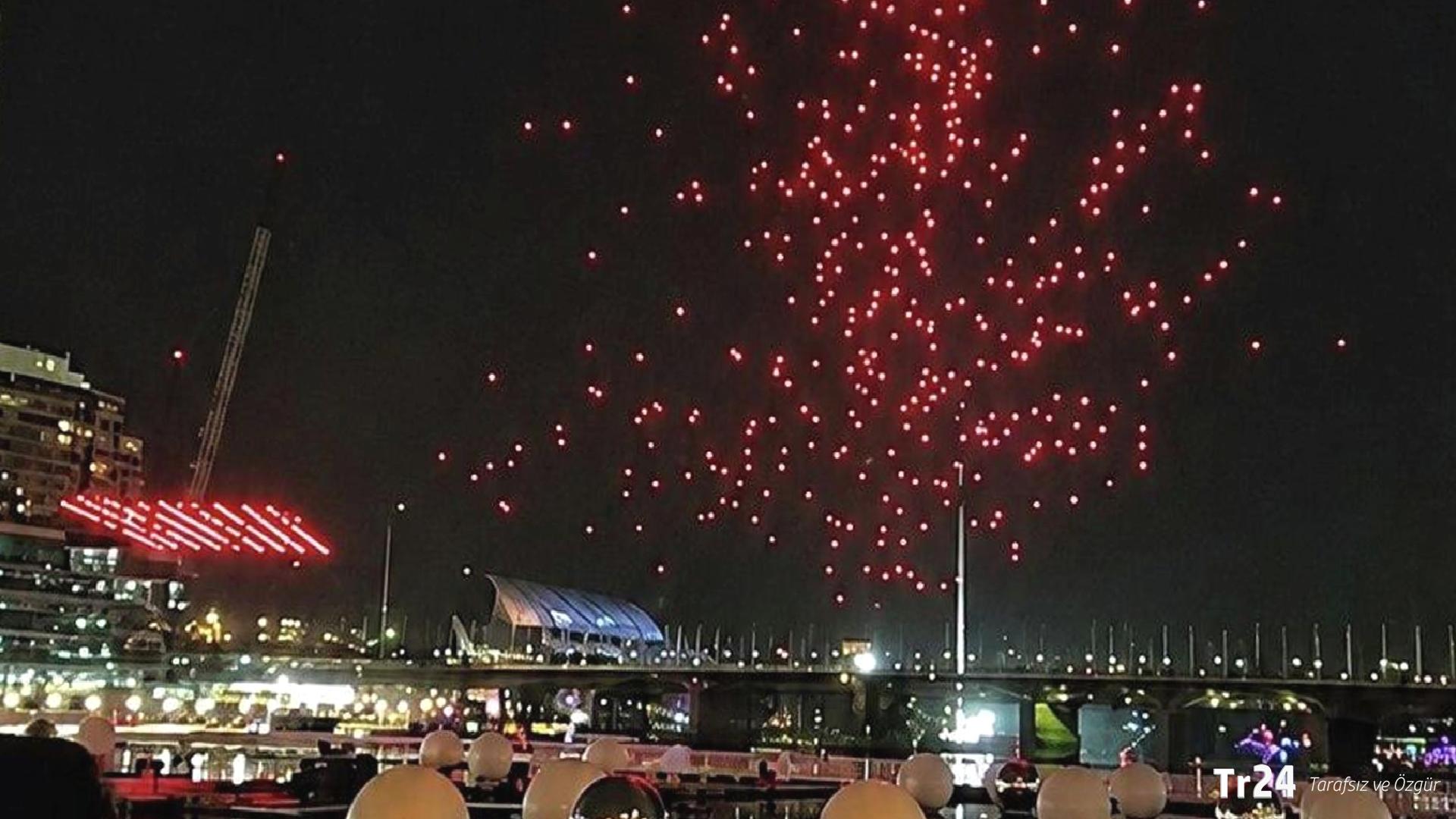 Gökyüzünde kaos: Sidney’de onlarca dron limana düştü