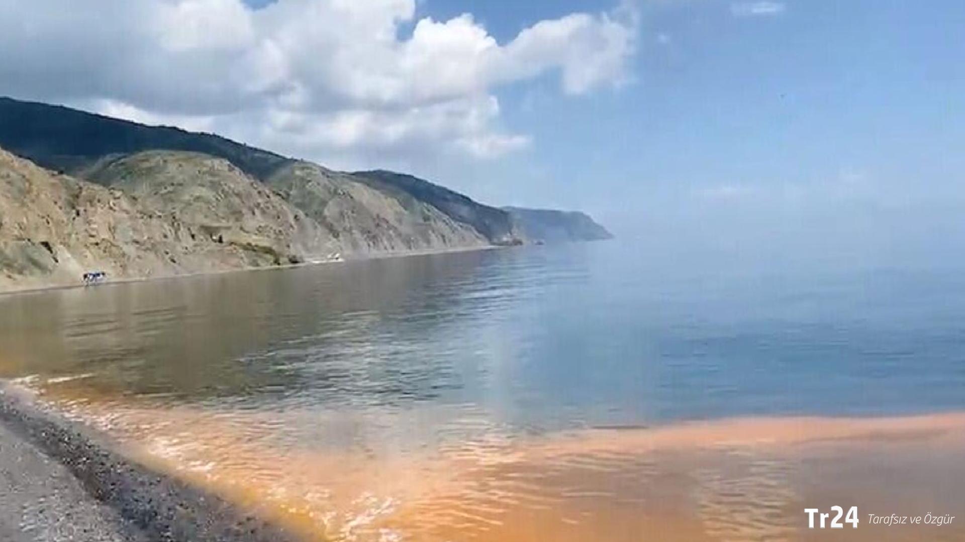 Marmara Denizi turuncuya döndü: Uzmandan açıklama geldi