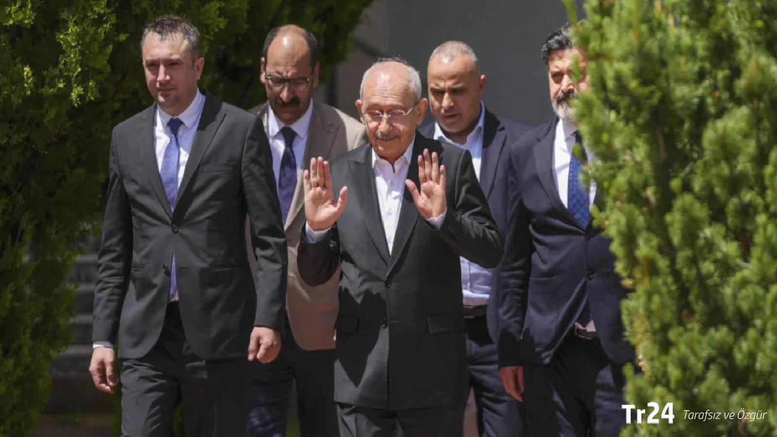 Merdan Yanardağ: Parti iç kargaşaya sürüklenmek isteniyor, Kılıçdaroğlu bu onur kırıcı rolü kabullenmiş ve iktidarın açtığı yola girmiş görünüyor