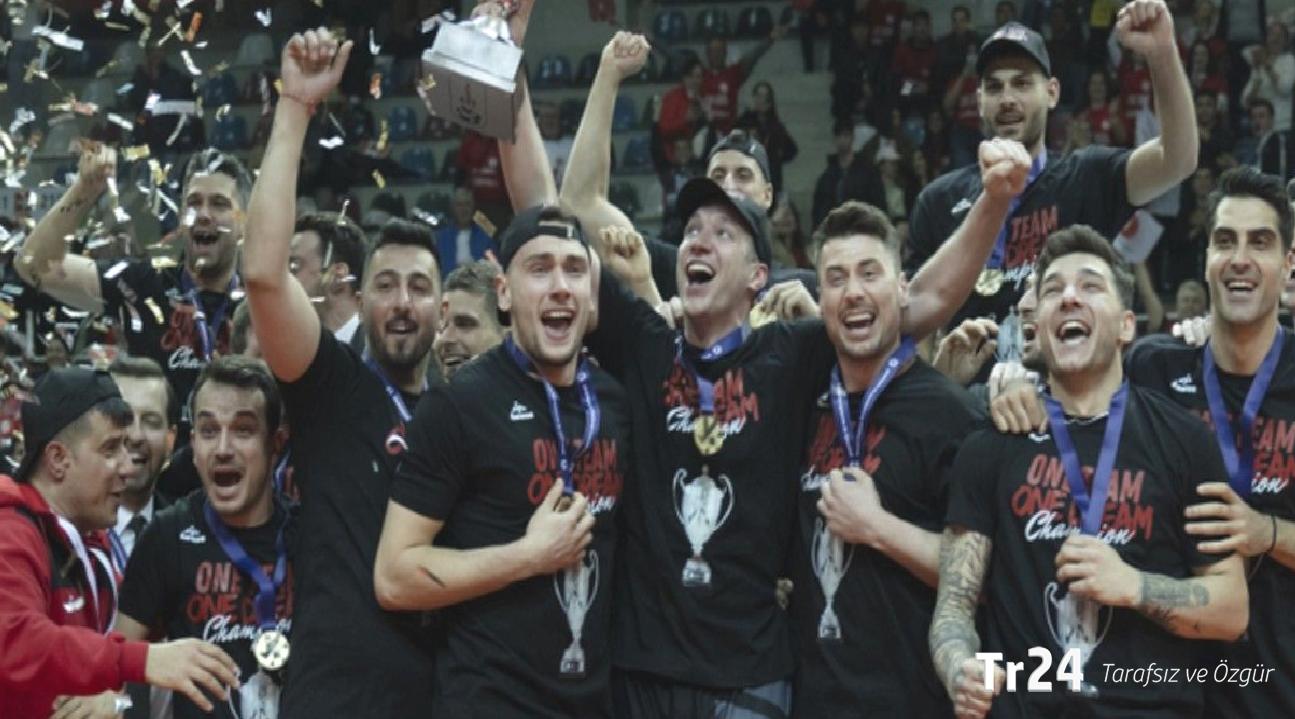 Ziraat Bankkart Erkek Voleybol Takımından 2 veda