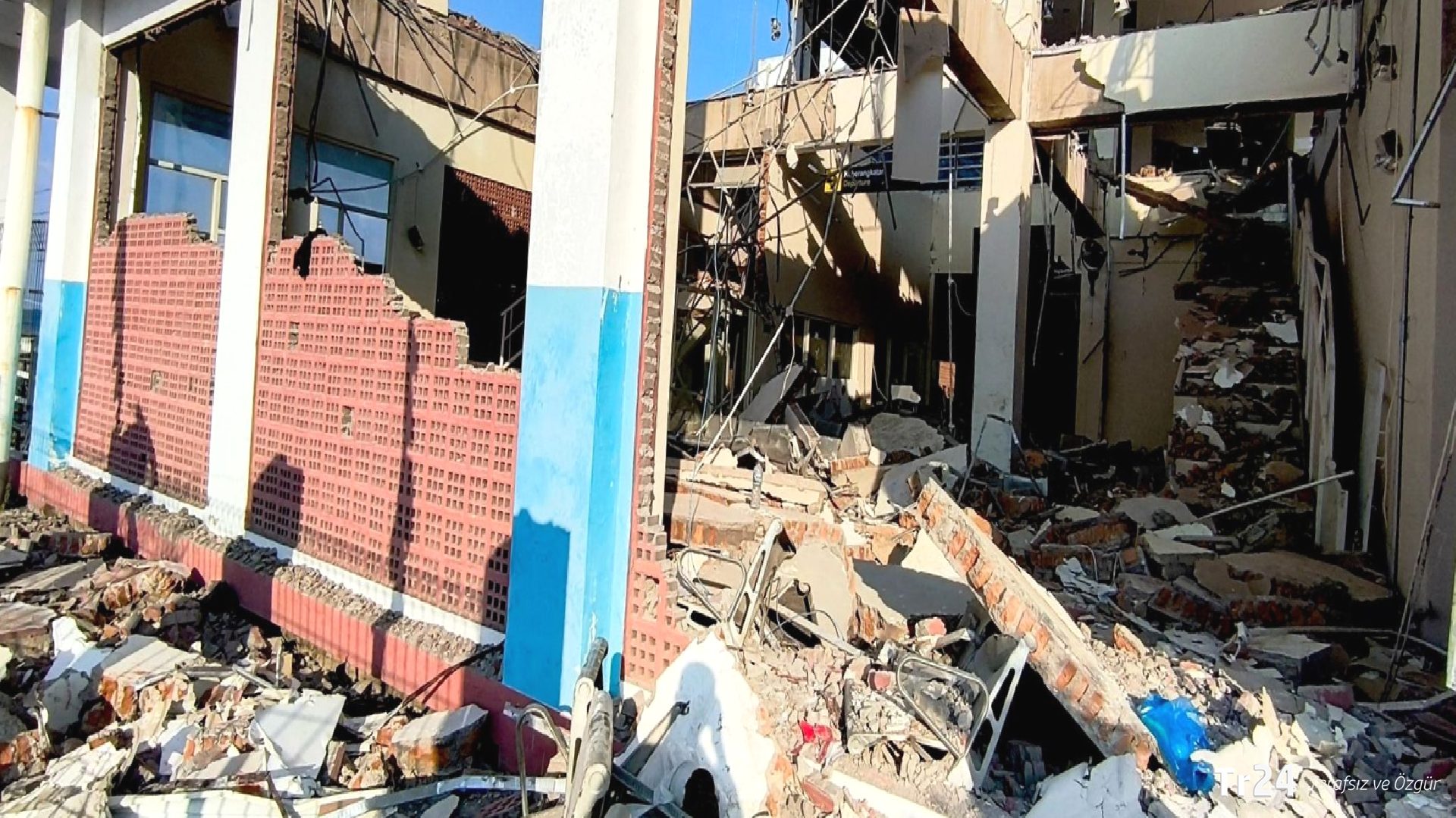 Endonezya’da 7.7 büyüklüğündeki depremde can kaybı 75’e yükseldi: Bölgede depremler devam ediyor