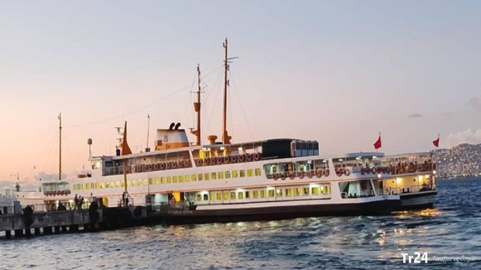 İstanbul’da yoğun sis alarmı: Vapurlar iptal edildi, Boğaz trafiği çift yönlü durduruldu
